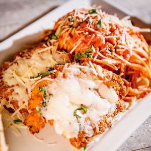 Image post by @parryspizza on Instagram