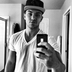 Image post by @therealcarlospena on Instagram