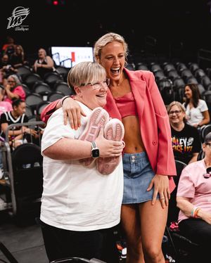 Image post by @phoenixmercury on Instagram