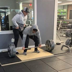 Image post by @apexfitnesscr on Instagram