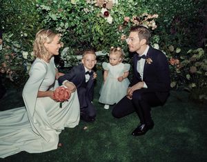 Image post by @theknot on Instagram