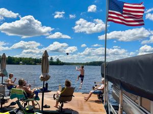 Image post by @lakecountrybarge on Facebook