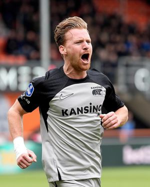 Image post by @azalkmaar on Instagram