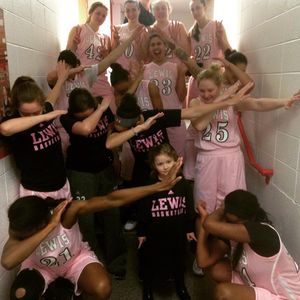 Image post by @lewiswbball on Instagram