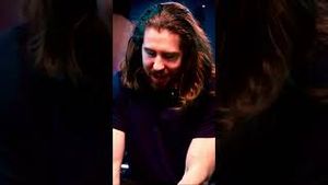 Video post by @barbelllounge on YouTube