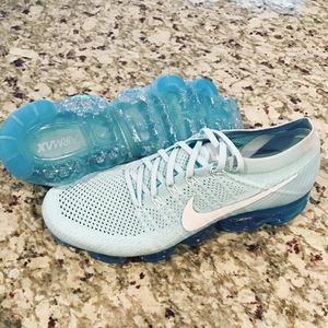 Image post by @de11edonne on Instagram