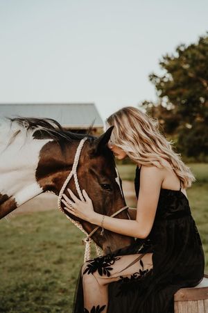 Image post by @cowgirlmagazine on Instagram