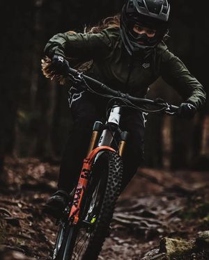Image post by @esigrips on Instagram
