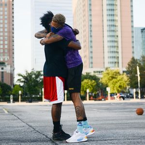 Image post by @thehoopbus on Instagram