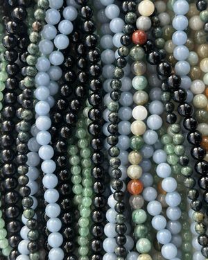 Image post by @beadcache on Instagram