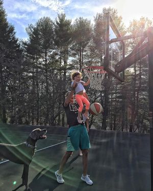 Image post by @de11edonne on Instagram