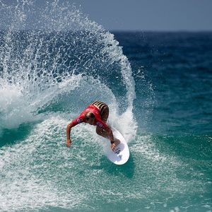 Image post by @wsl.qs on Instagram
