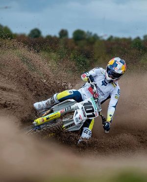 Image post by @foxmoto on Instagram