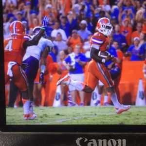 Image post by @gatorsports on Instagram