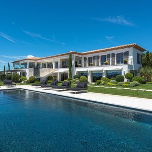 Image post by @christiesrealestate on Instagram