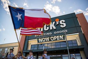 Image post by @dickssportinggoods on Instagram