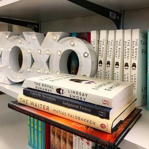 Image post by @gallerybooks on Instagram