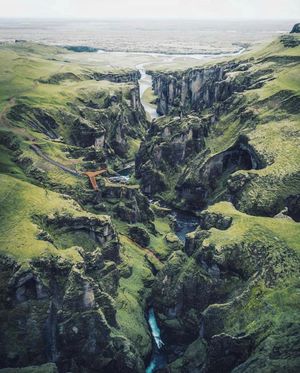Image post by @discovery on Instagram