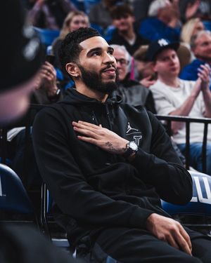 Image post by @SaintLouisMBB on Twitter/X