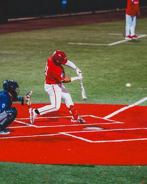 Image post by @uhcougarbb on Instagram