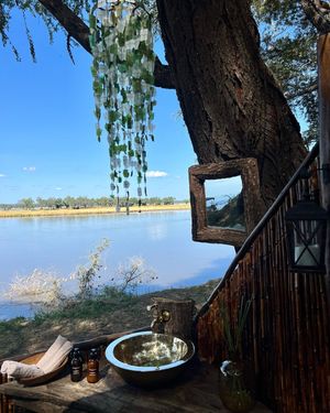 Image post by @chiawasafaris on Instagram