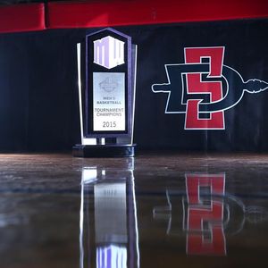 Image post by @aztecwbb on Instagram