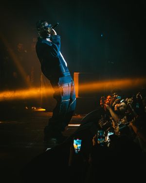 Image post by @dose_rap on Instagram