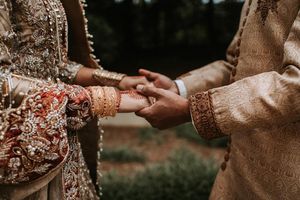Image post by @thismodernlovephoto on Instagram