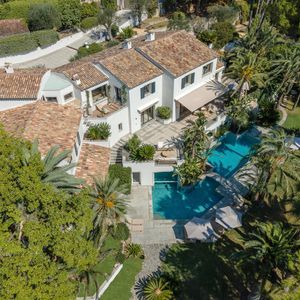 Image post by @christiesrealestate on Instagram