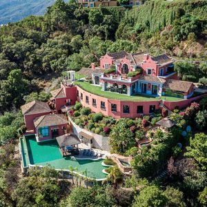 Image post by @christiesrealestate on Instagram