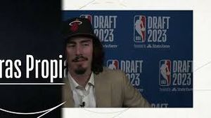 Video post by @nbamexico on YouTube