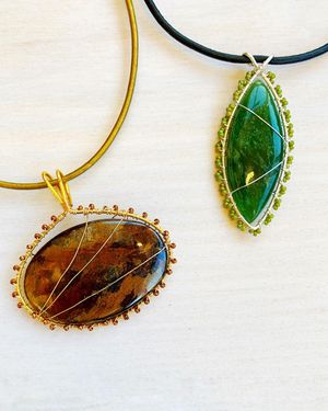 Image post by @beadcache on Instagram