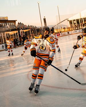 Image post by @warroadhockeyco on Instagram