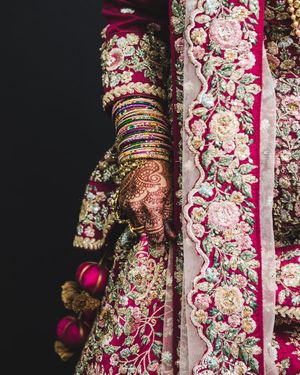 Image post by @thismodernlovephoto on Instagram