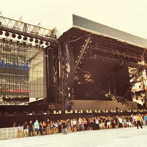 Image post by @metlifestadium on Instagram