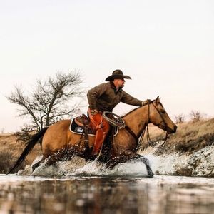 Image post by @schaeferoutfitter on Instagram