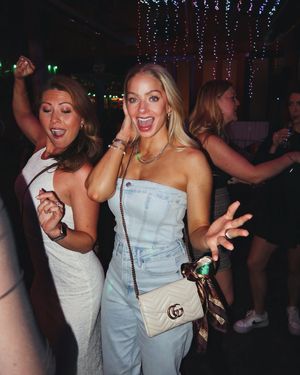 Image post by @hayleylewis_sports on Instagram