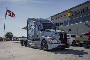 Image post by @inlandkenworthus on Instagram