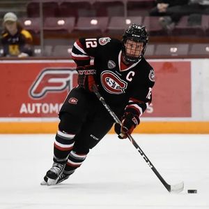 Image post by @scsumhockey on Instagram