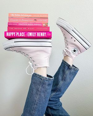 Image post by @blondiereads_ on Instagram