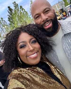 Image post by @LoniLove on Twitter/X
