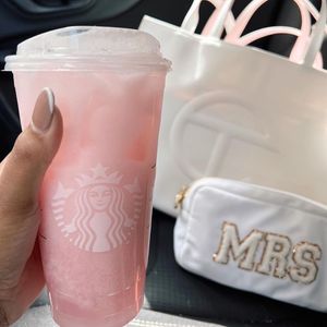 Image post by @blackgirlsinstarbucks on Instagram