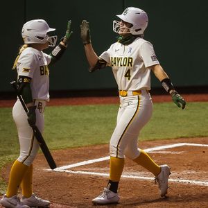 Image post by @baylorsoftball on Instagram