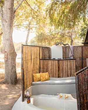 Image post by @chiawasafaris on Instagram