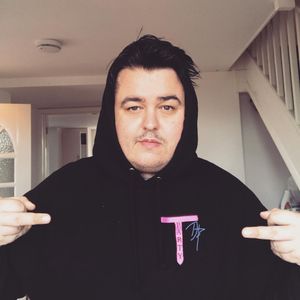 Image post by @daz_black on Instagram
