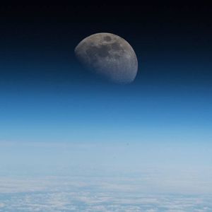 Image post by @nasaartemis on Instagram