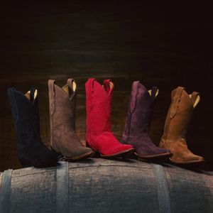 Image post by @justinboots_ on Instagram