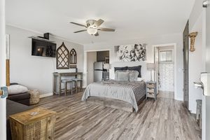 Image post by @samgrayrealestate on Instagram