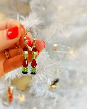 Image post by @beadcache on Instagram