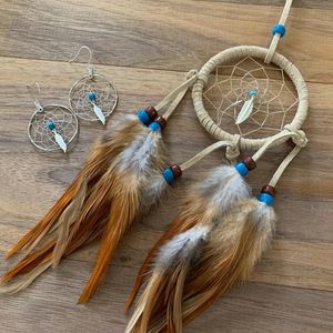 Image post by @beadcache on Instagram
